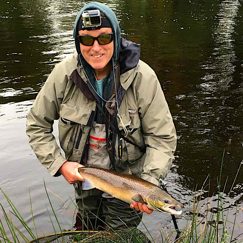 Salmon Guiding Success on the Welsh Dee A couple of salmon were caught on Tuesday but most anglers were having a tough time even thou the river was in good condition for salmon fishing. I agreed to do some salmon guiding for Ludwig but how did we get on...